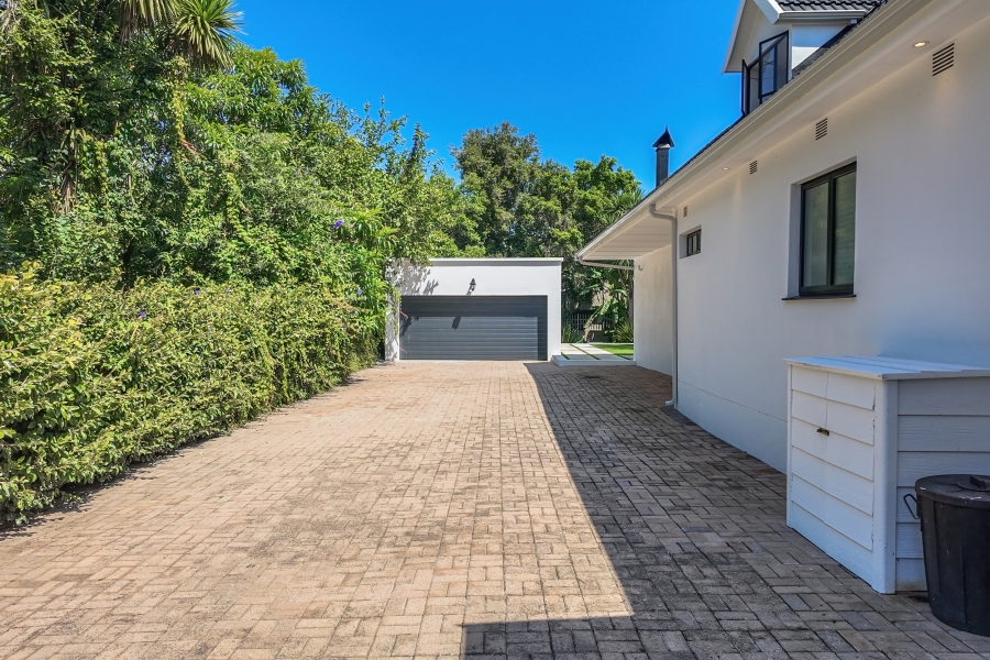 4 Bedroom Property for Sale in Fernridge Western Cape